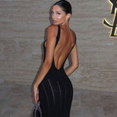 Robe longue dos nu avec col en V pour un look époustouflant