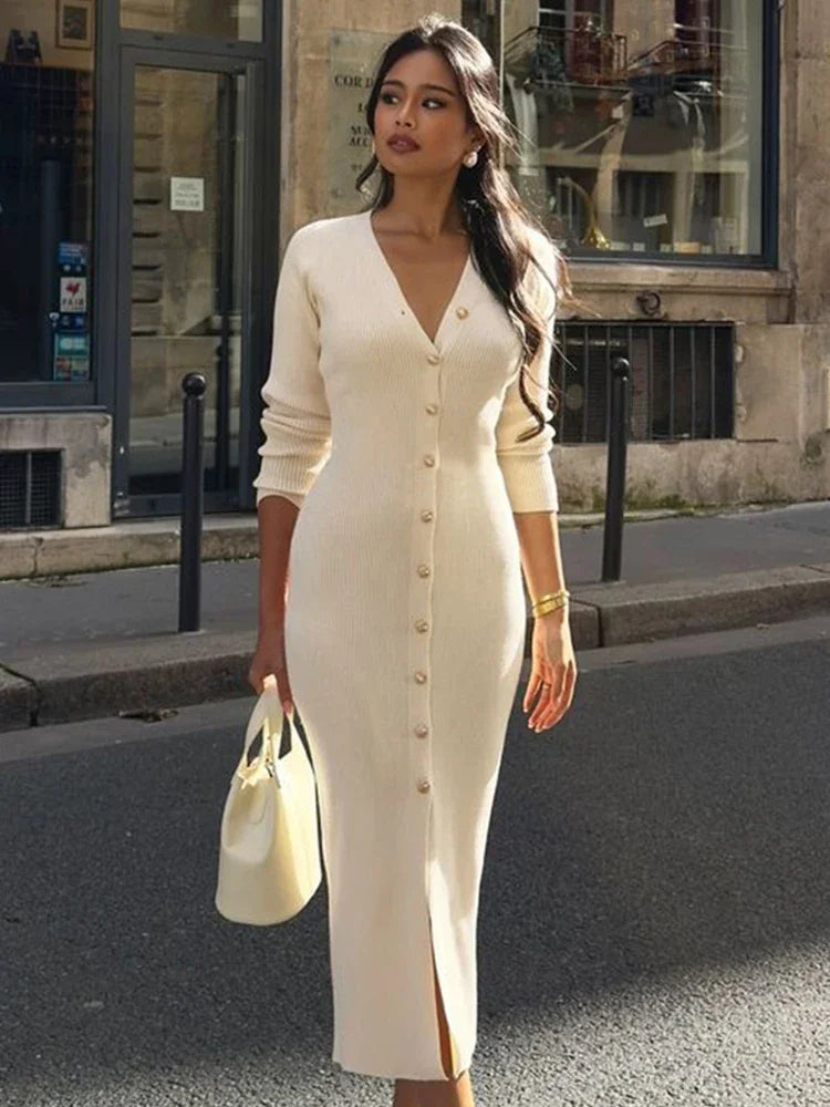 Robe longue élégante en tricot à manches longues et col en V avec fente boutonnée