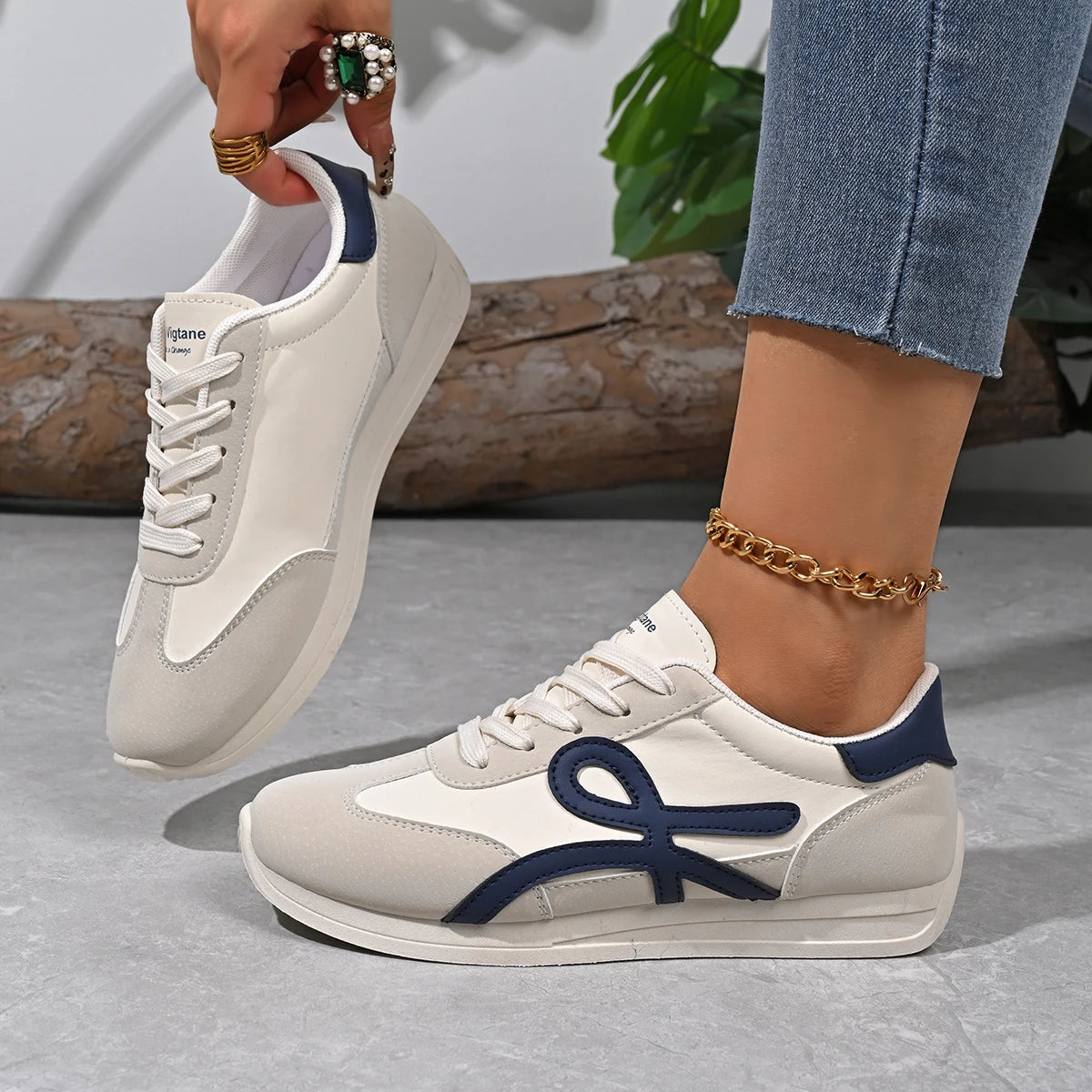 Women's Casual Designer Sneakers in Comfortable Shallow Style