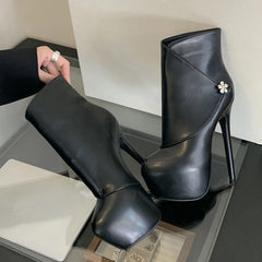 Bottines à plateforme noires à bout rond et talons hauts de 16 cm pour femmes 