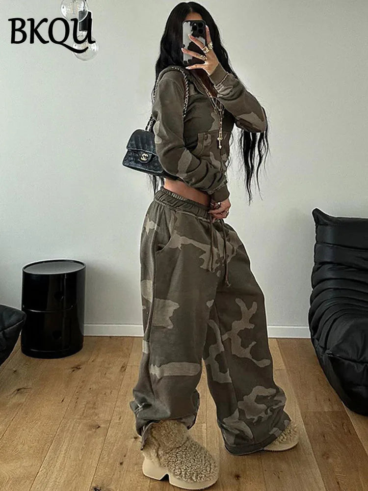 Women’s Camouflage Hoodie Tracksuit with Zipper Sweatshirt and Joggers