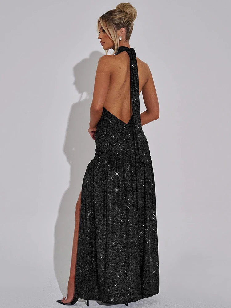 Robe longue à paillettes et col en V profond pour une soirée glamour