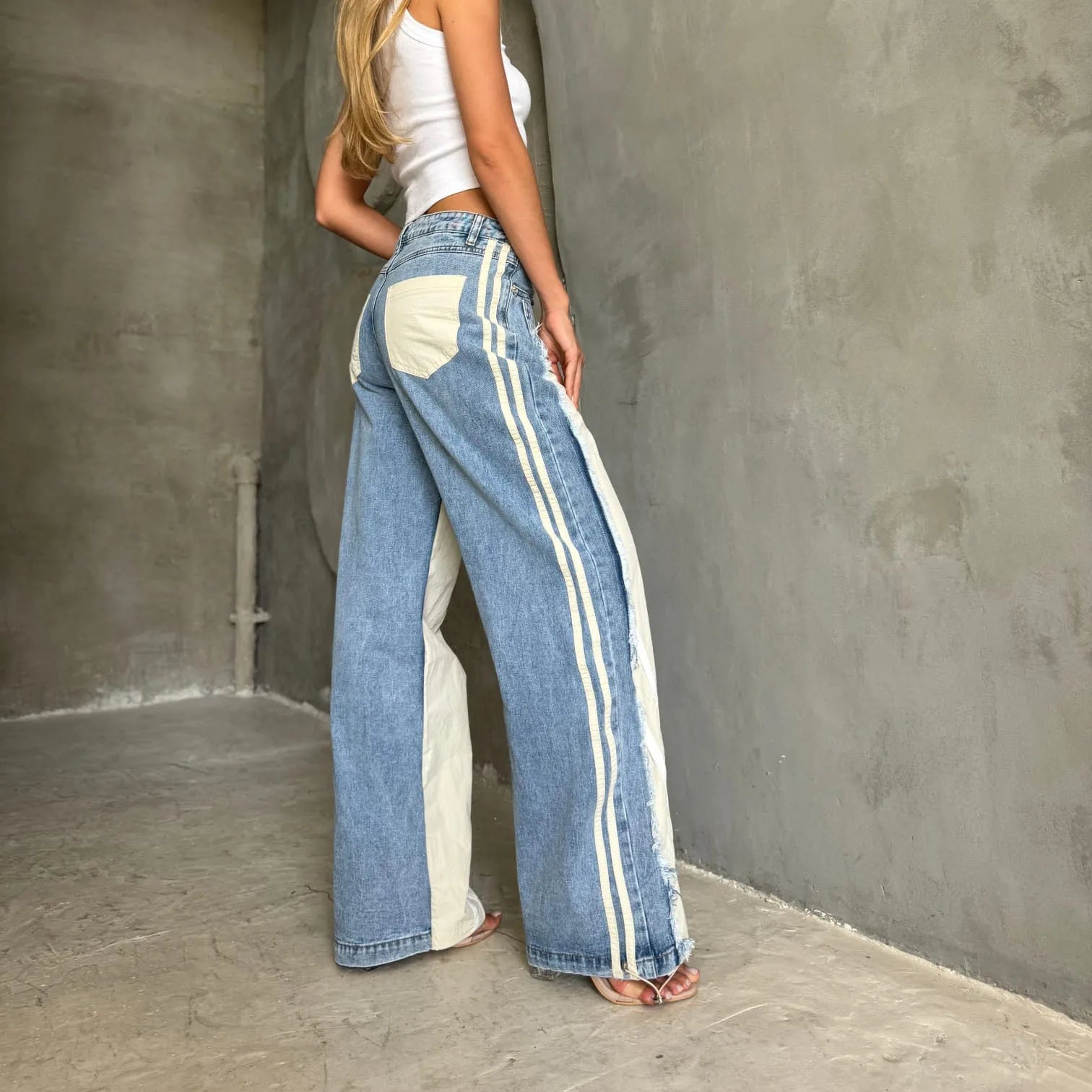 Baggy Style Splicing Denim Jeans for Women with Striped Edges