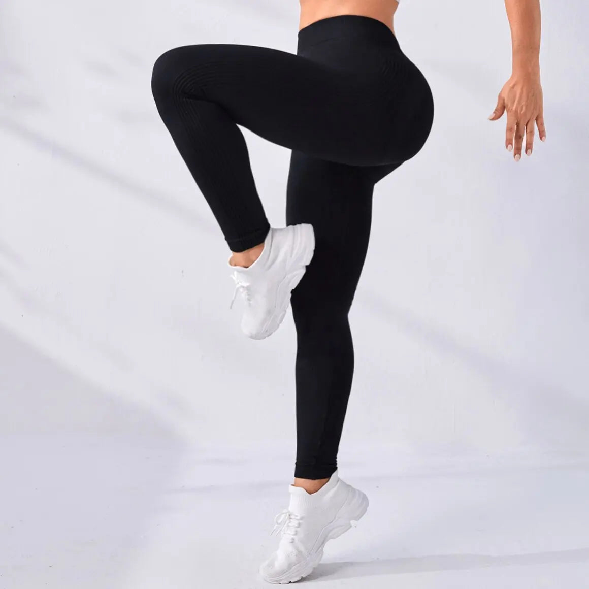 Women's V Back Arch Butt Lifting Gym Leggings Scrunch Yoga Pants