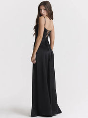 Robe longue en satin noir à bretelles spaghetti