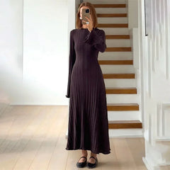 Elegant and Versatile Long Sleeve Knitted Dress for All Occasions