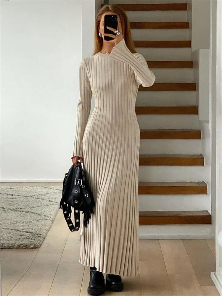 Autumn Knit Maxi Dress with High Waist and Patchwork Design