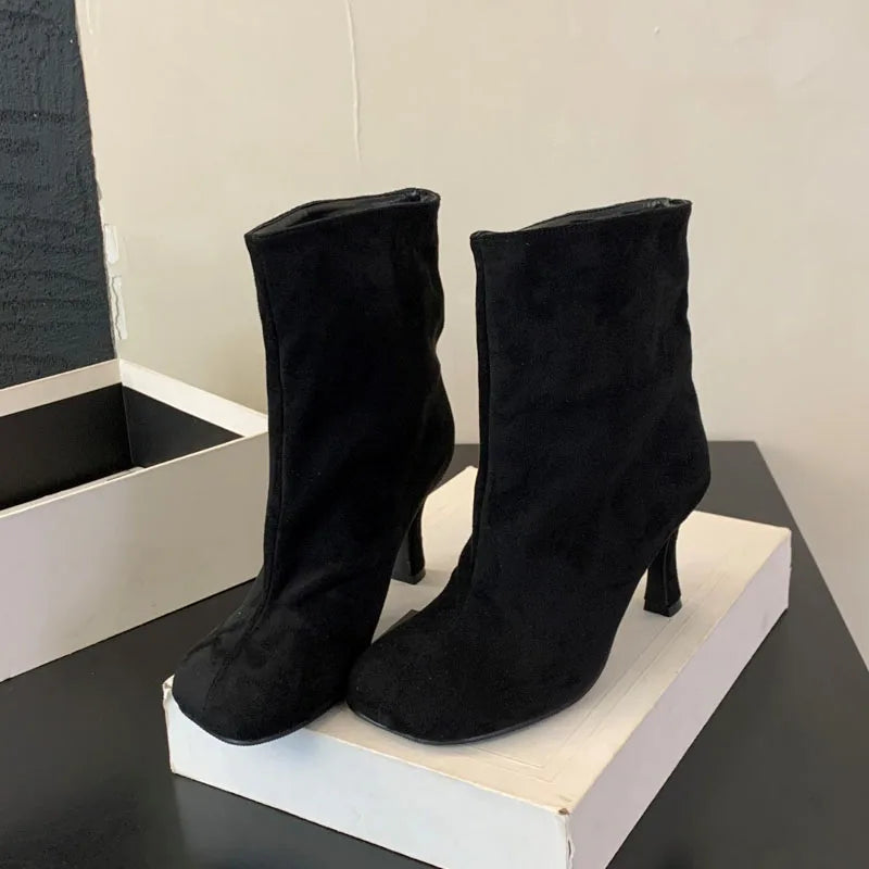 Bottines à bout rond et talons fins pour femme pour l'automne et l'hiver 