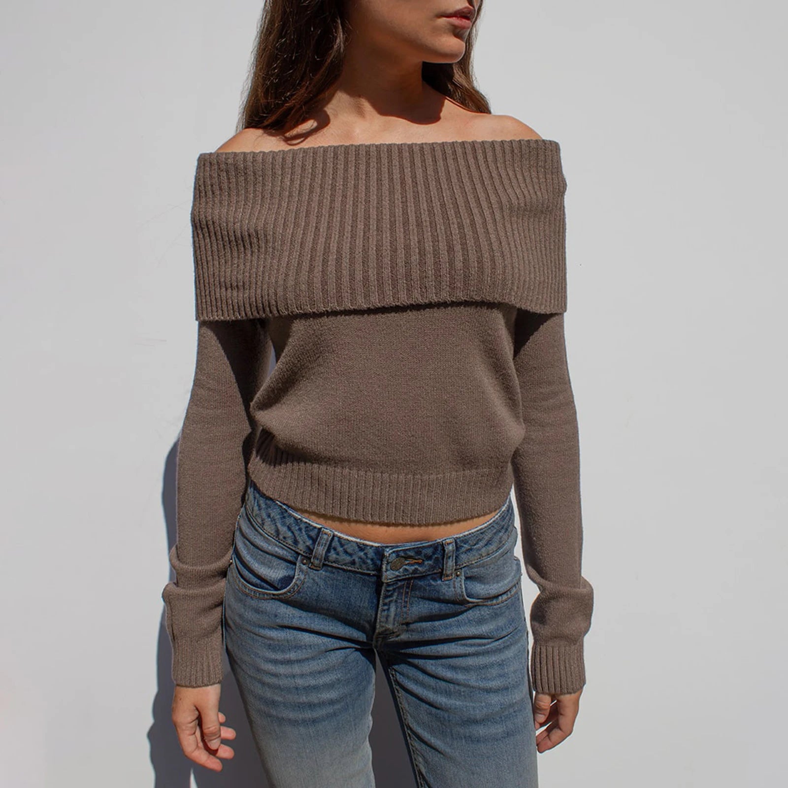 Pull court en tricot à épaules dénudées pour femme 