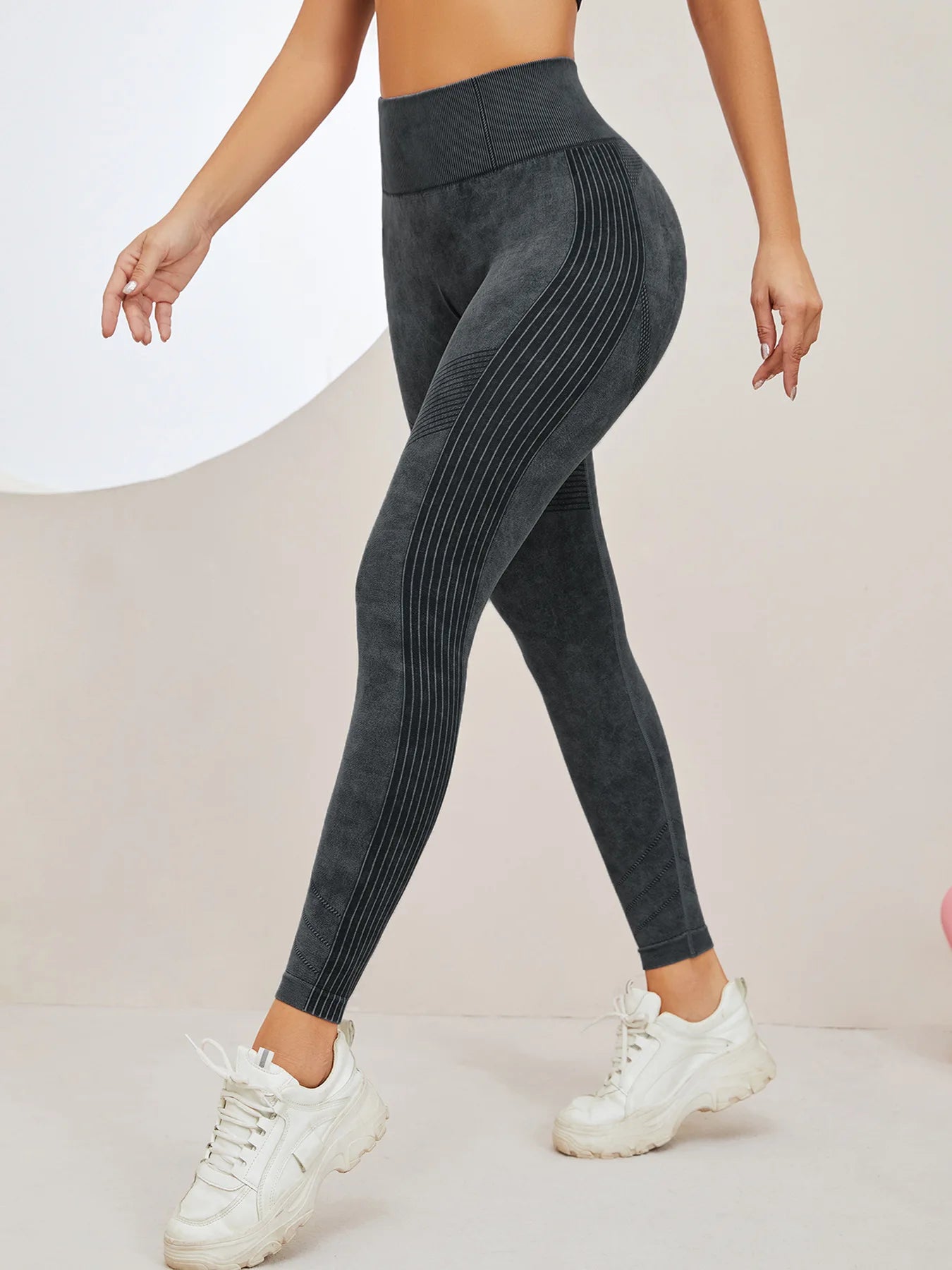 Women's High Waisted Solid Seamless Scrunch Yoga Pants