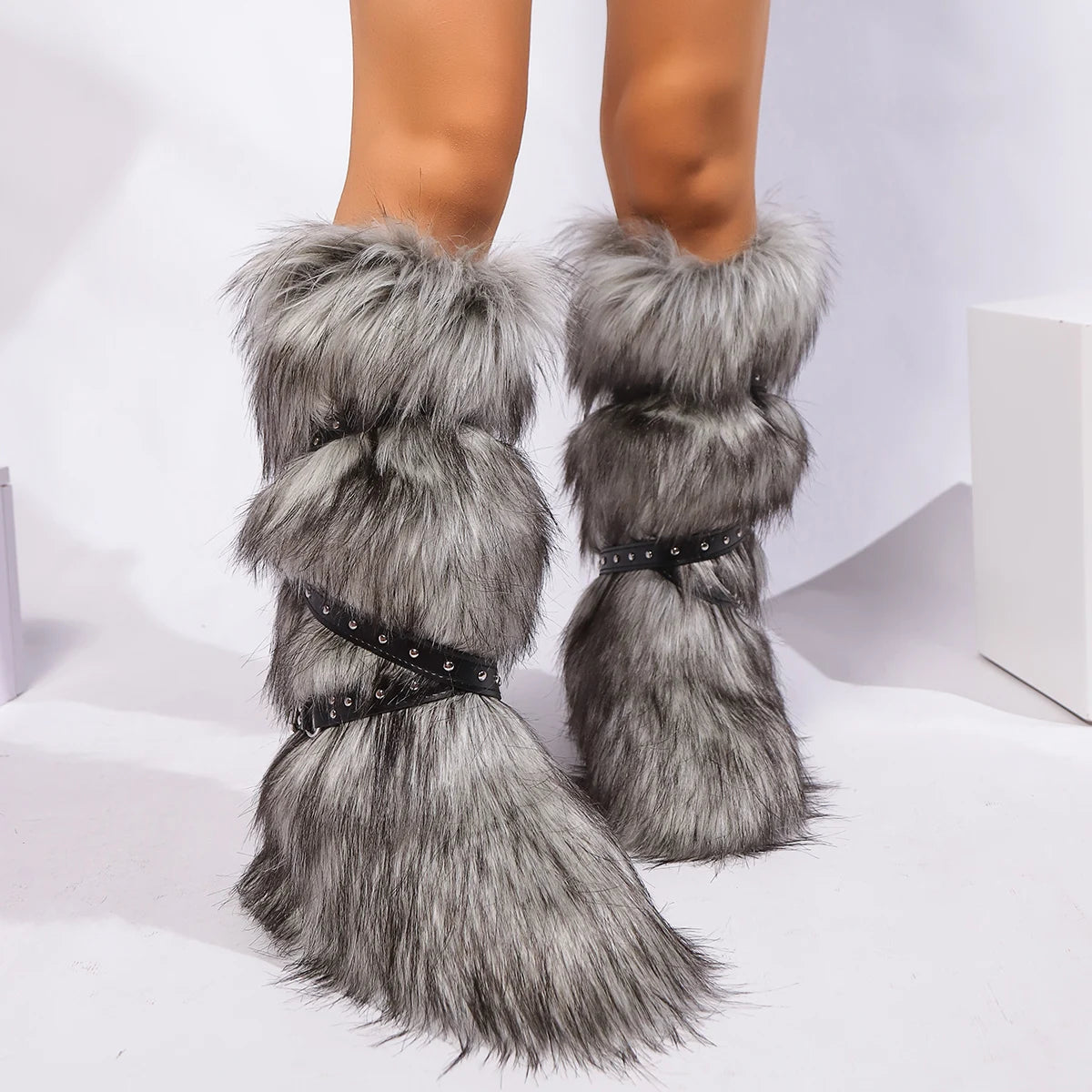 Bottes d'hiver de neige en fausse fourrure pour femmes au-dessus du genou