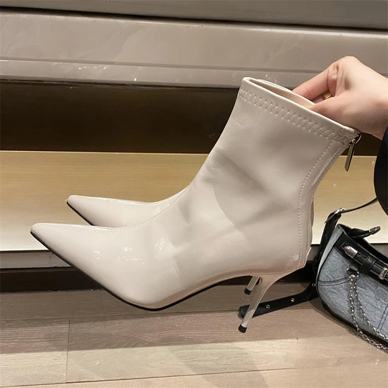 Bottines en cuir verni pour femme avec talons hauts et fermeture éclair