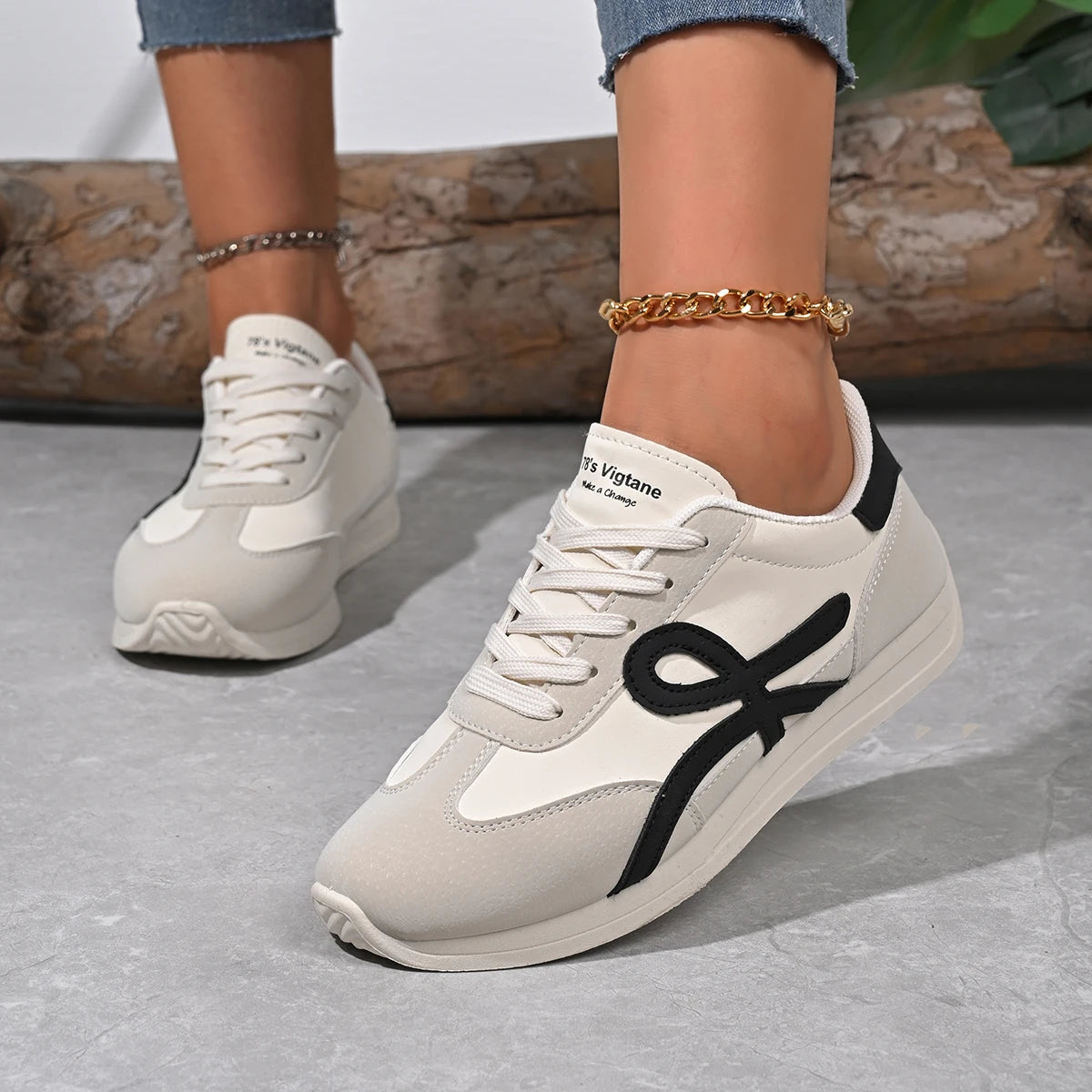 Women's Casual Designer Sneakers in Comfortable Shallow Style