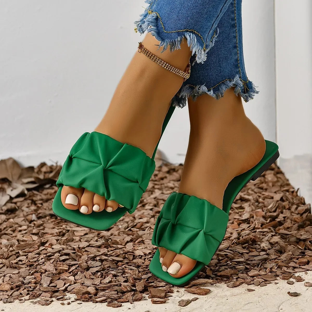 Women's Green Pleated Summer Slippers Flip Flops Sandals Flats